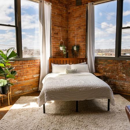 420 Friendly Canada Bridge View Loft Downtown Free Parking Детройт Екстер'єр фото