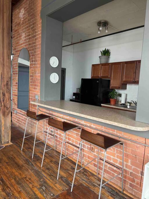 420 Friendly Canada Bridge View Loft Downtown Free Parking Детройт Екстер'єр фото