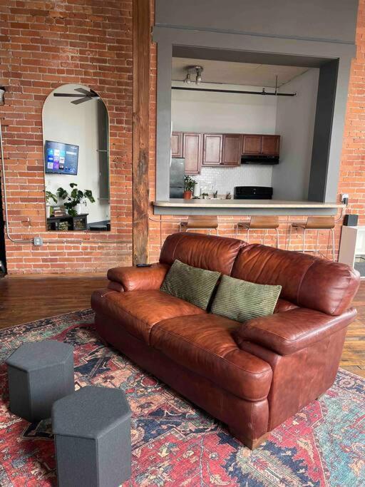 420 Friendly Canada Bridge View Loft Downtown Free Parking Детройт Екстер'єр фото