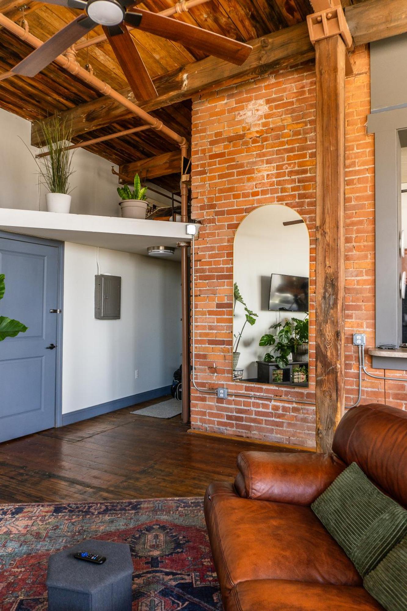 420 Friendly Canada Bridge View Loft Downtown Free Parking Детройт Екстер'єр фото
